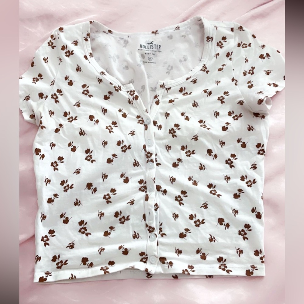 cute floral hollister top